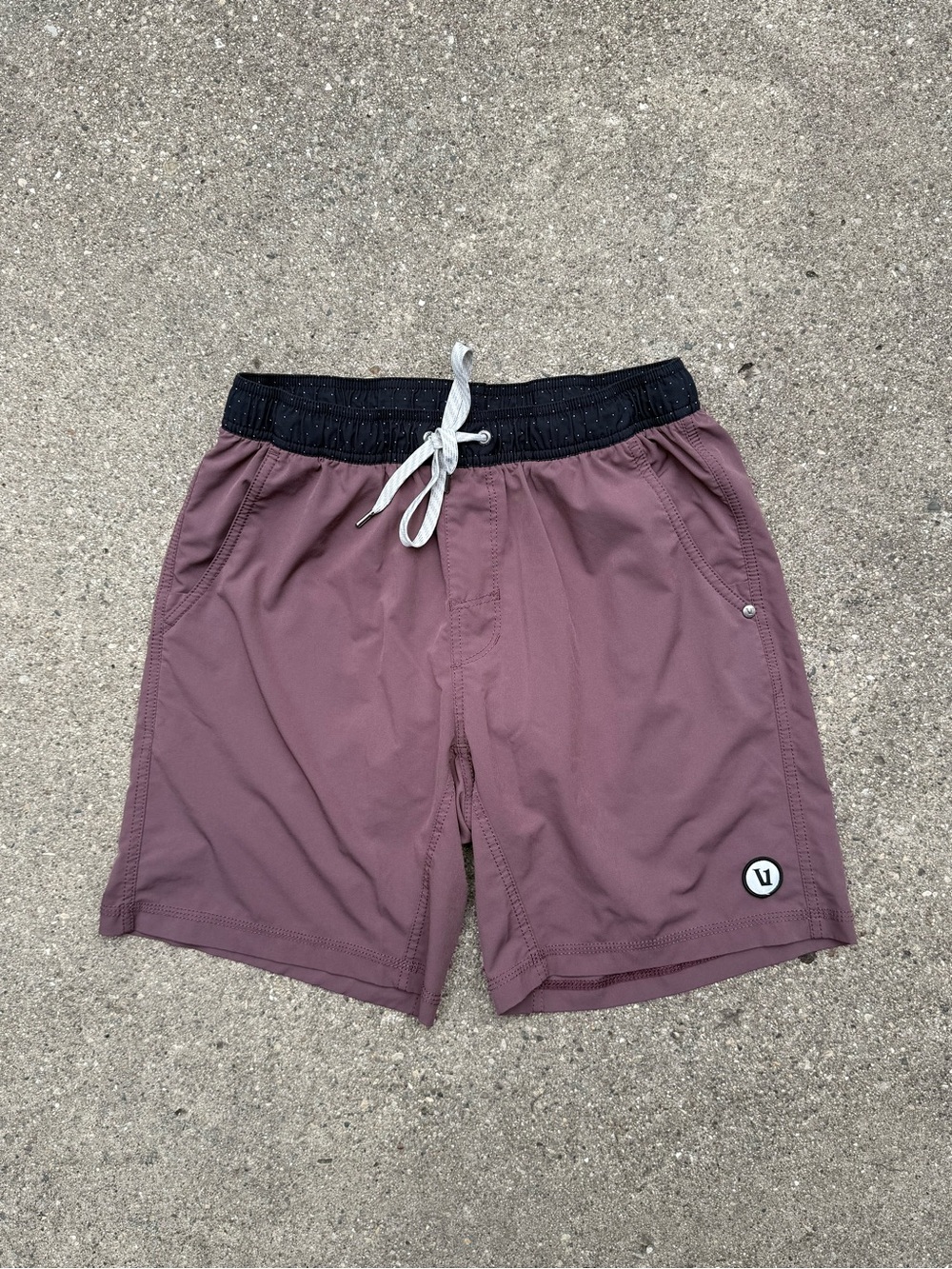 Vuori Men's Kore Athletic Performance Drawstring Shorts Size Medium (M) - Great!